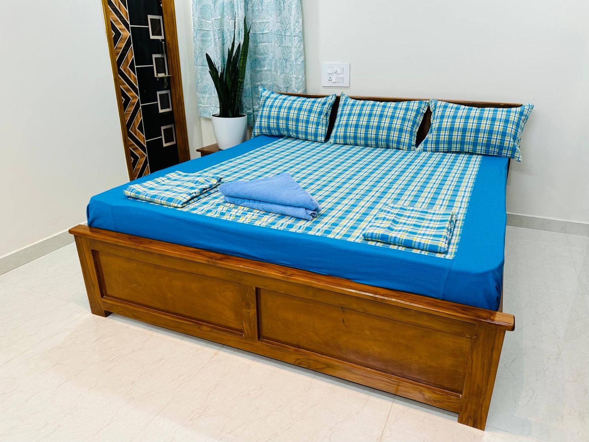 Truelife - 3Bhk Ac Apartments For Large Family - Best Location - Direct Flyover To Alipiri Gate - Walk To Ps4 Veg Restaurant - Modular Kitchen - Super Fast Wifi - Android Tv - 250 Jio Channels - Easy Access To All Temples - Top Service With Lots Of L Tirupati Esterno foto