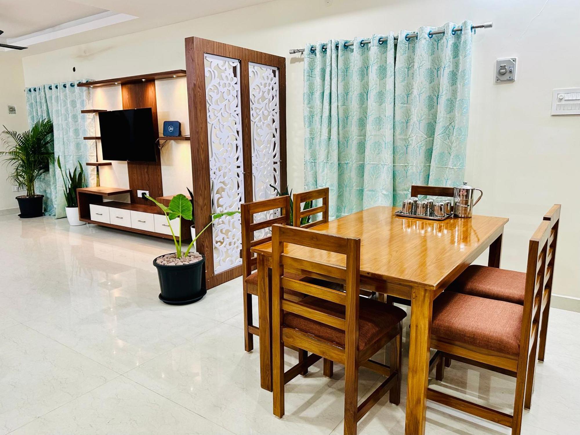 Truelife - 3Bhk Ac Apartments For Large Family - Best Location - Direct Flyover To Alipiri Gate - Walk To Ps4 Veg Restaurant - Modular Kitchen - Super Fast Wifi - Android Tv - 250 Jio Channels - Easy Access To All Temples - Top Service With Lots Of L Tirupati Esterno foto