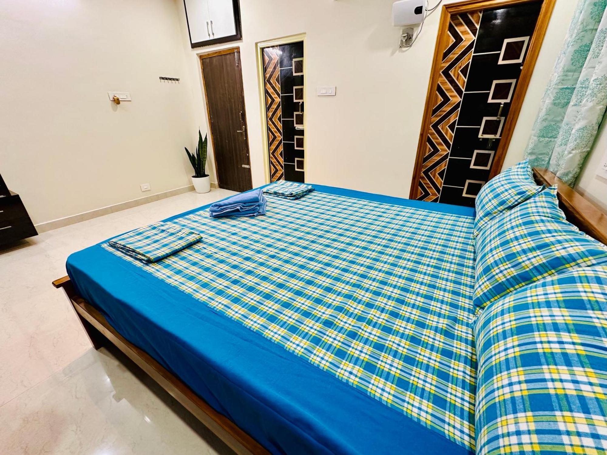 Truelife - 3Bhk Ac Apartments For Large Family - Best Location - Direct Flyover To Alipiri Gate - Walk To Ps4 Veg Restaurant - Modular Kitchen - Super Fast Wifi - Android Tv - 250 Jio Channels - Easy Access To All Temples - Top Service With Lots Of L Tirupati Esterno foto