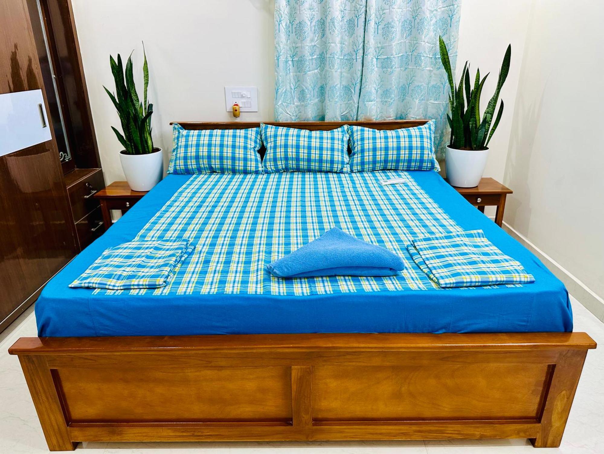 Truelife - 3Bhk Ac Apartments For Large Family - Best Location - Direct Flyover To Alipiri Gate - Walk To Ps4 Veg Restaurant - Modular Kitchen - Super Fast Wifi - Android Tv - 250 Jio Channels - Easy Access To All Temples - Top Service With Lots Of L Tirupati Esterno foto