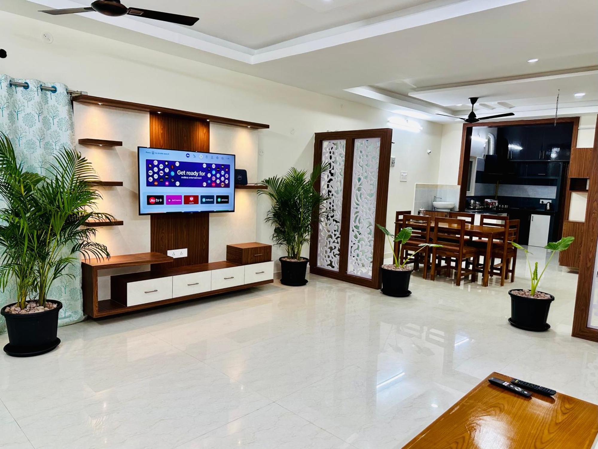 Truelife - 3Bhk Ac Apartments For Large Family - Best Location - Direct Flyover To Alipiri Gate - Walk To Ps4 Veg Restaurant - Modular Kitchen - Super Fast Wifi - Android Tv - 250 Jio Channels - Easy Access To All Temples - Top Service With Lots Of L Tirupati Esterno foto