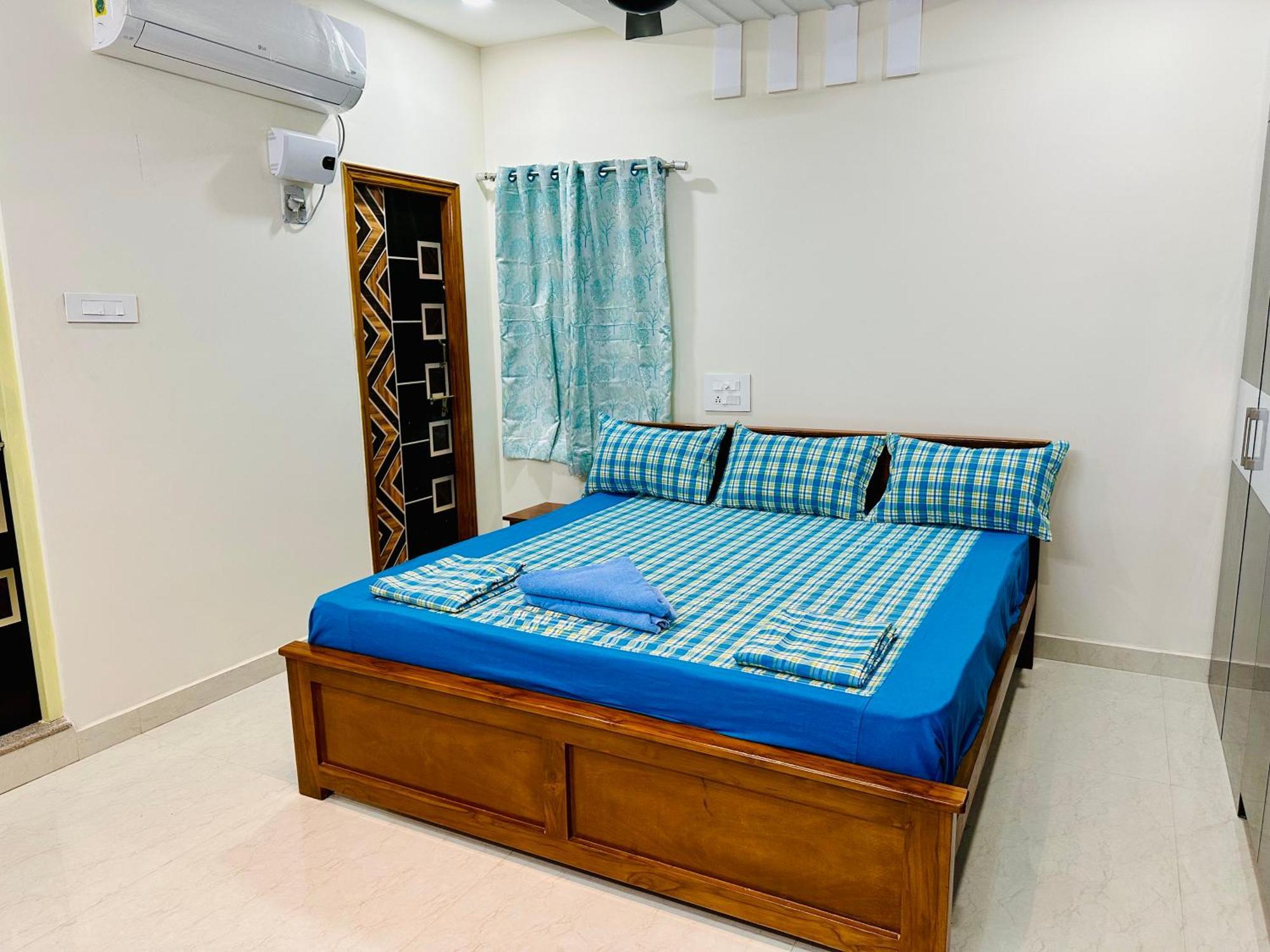 Truelife - 3Bhk Ac Apartments For Large Family - Best Location - Direct Flyover To Alipiri Gate - Walk To Ps4 Veg Restaurant - Modular Kitchen - Super Fast Wifi - Android Tv - 250 Jio Channels - Easy Access To All Temples - Top Service With Lots Of L Tirupati Esterno foto