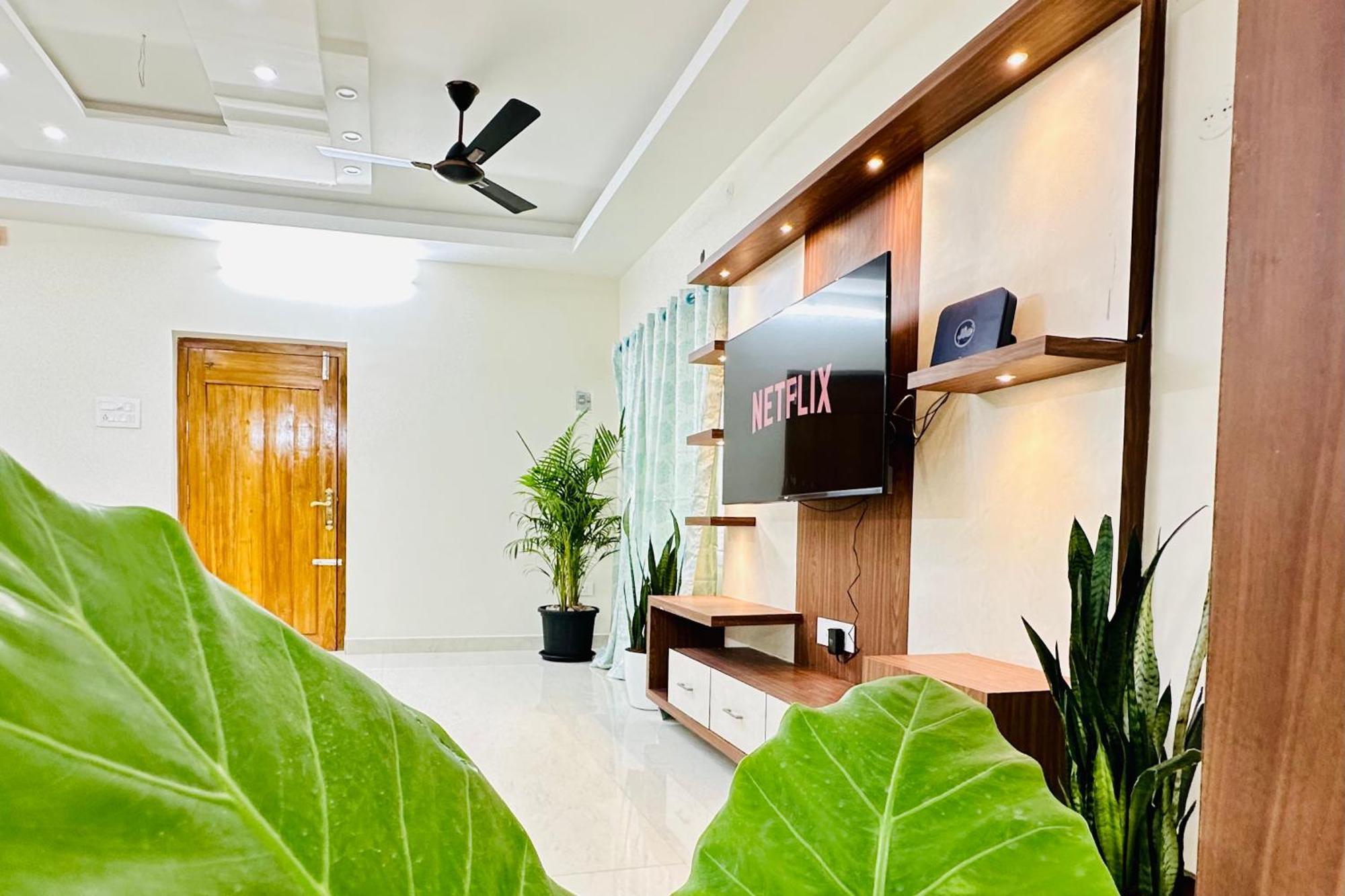 Truelife - 3Bhk Ac Apartments For Large Family - Best Location - Direct Flyover To Alipiri Gate - Walk To Ps4 Veg Restaurant - Modular Kitchen - Super Fast Wifi - Android Tv - 250 Jio Channels - Easy Access To All Temples - Top Service With Lots Of L Tirupati Esterno foto
